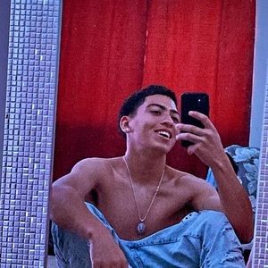 Meet your Posher, Axel